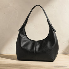 Dumpling-Schultertasche, strukturierte Crescent-Unterarmtasche in fünf Farben