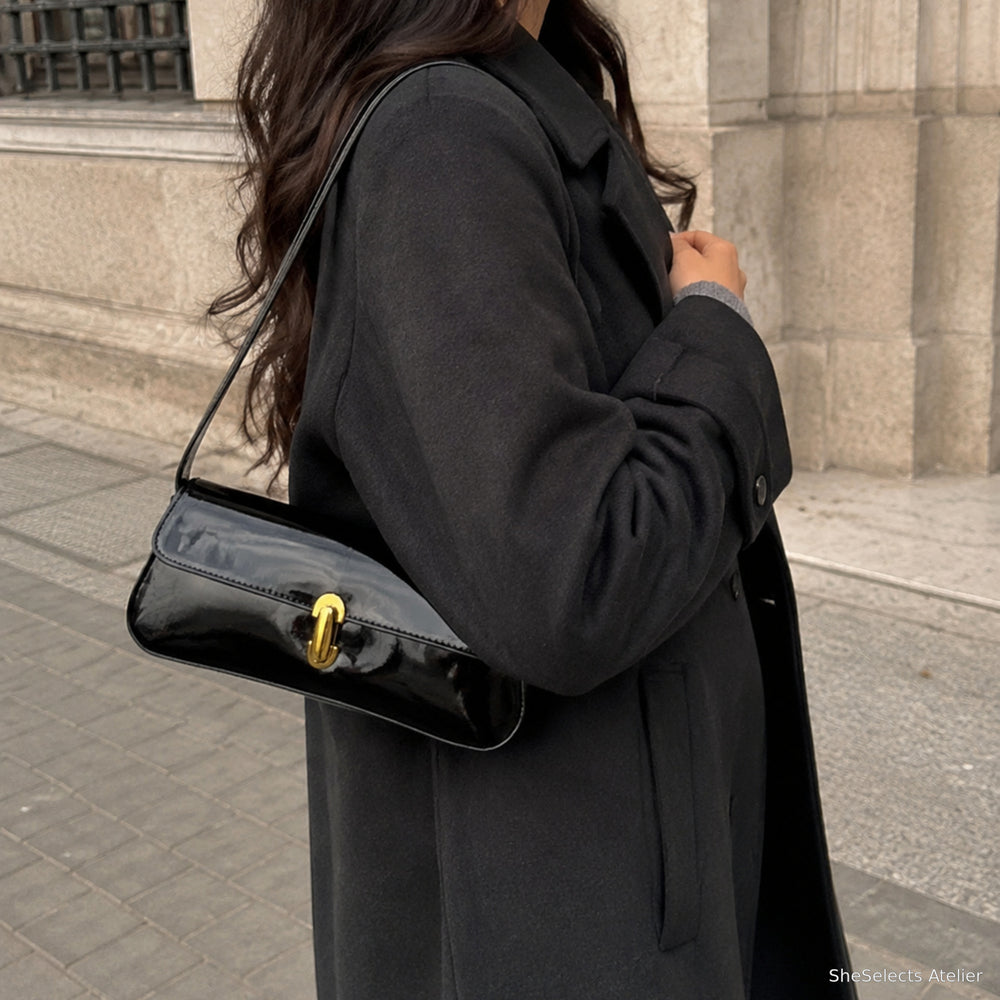 Glänzende vegane Leder-Baguette-Tasche, Y2K-Schultertasche mit Klappe für Damen