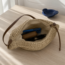 Slouchy Woven Straw Hobo Bag with Adjustable Strap and Zip Top