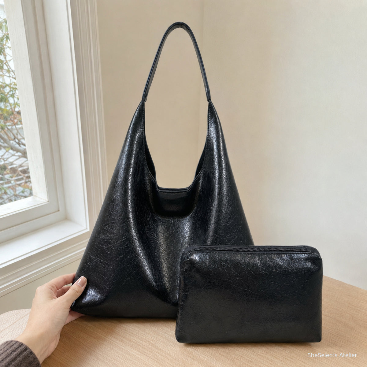 SheSelects Atelier 04-black-pouch-detail