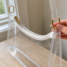 Transparente PVC-Schultertasche mit Leder- oder goldfarbenem Kettenriemen