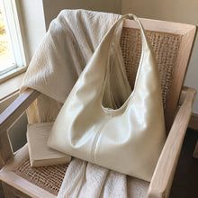 Slouchy Hobo-Tasche aus veganem Leder – große Alltagsschultertasche für Damen