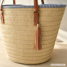 Große geflochtene Stroh-Tote mit Quaste, Strandtasche für Damen