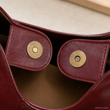 Tote aus veganem Leder, rote Henkeltasche mit Crossbody-Riemen für Damen