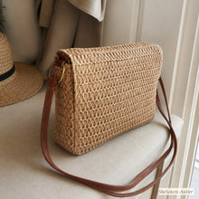 Sac bandoulière en paille tressée avec boucle, sac bohème d'été