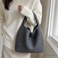 Großer geflochtener Shopper aus veganem Leder – slouchy Schultertasche für Damen