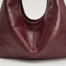 Große Slouchy Hobo-Tasche aus veganem Leder für den Alltag