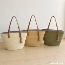 Große geflochtene Stroh-Tote mit Quaste, Strandtasche für Damen