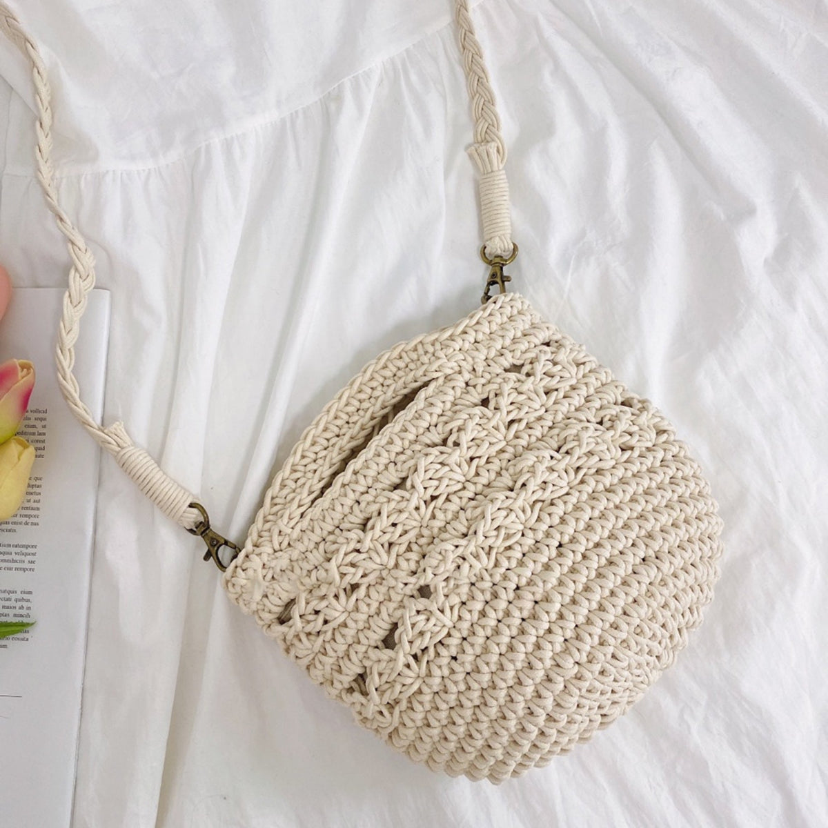 Women’s Retro Crochet Crossbody Bucket Bag for Boho Everyday Style & Gifts