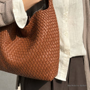 11 closeup brown weave