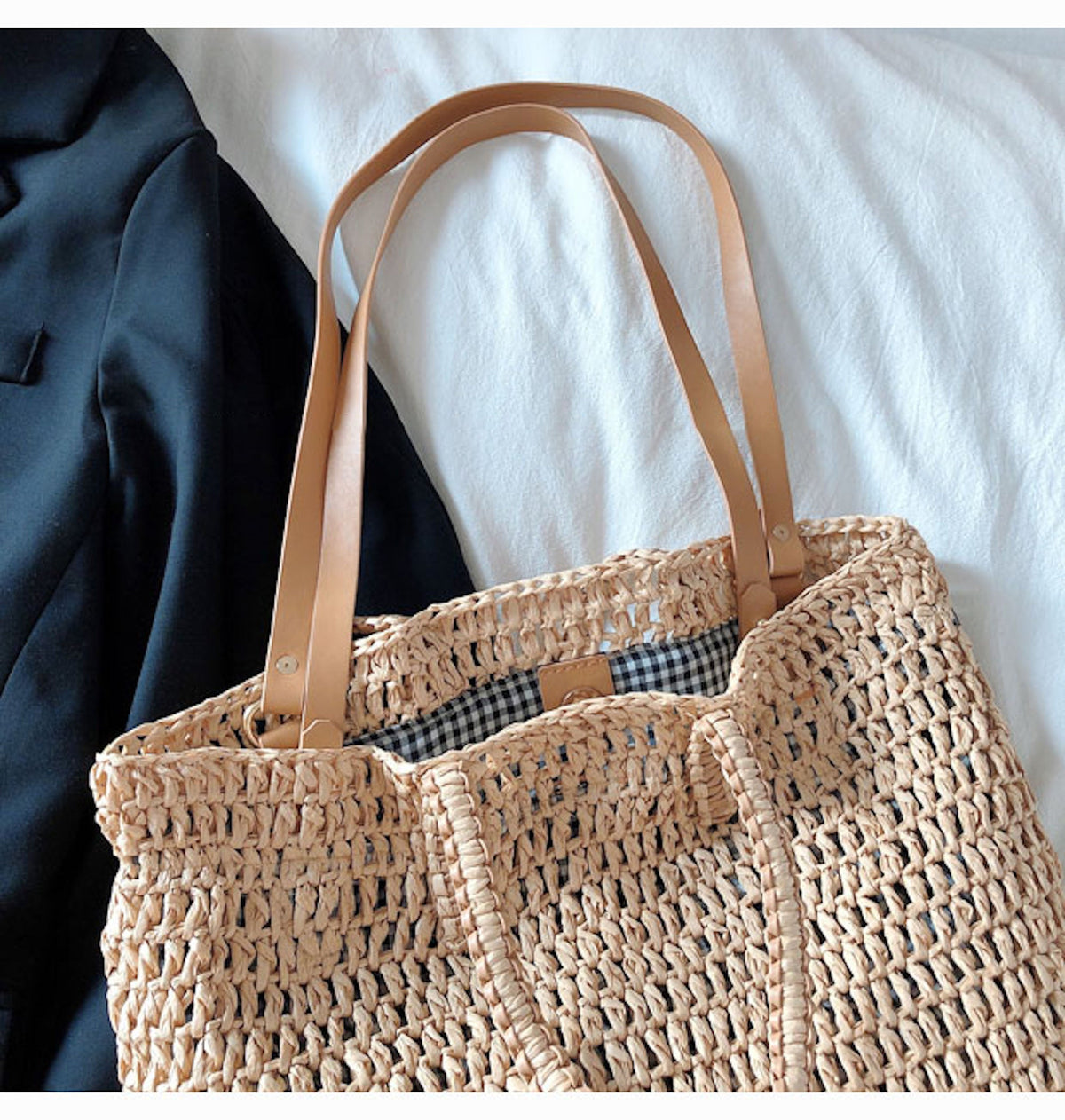 Women’s Minimalistic Straw Woven Tote Bag for Beach, Vacation & Summer Outfits