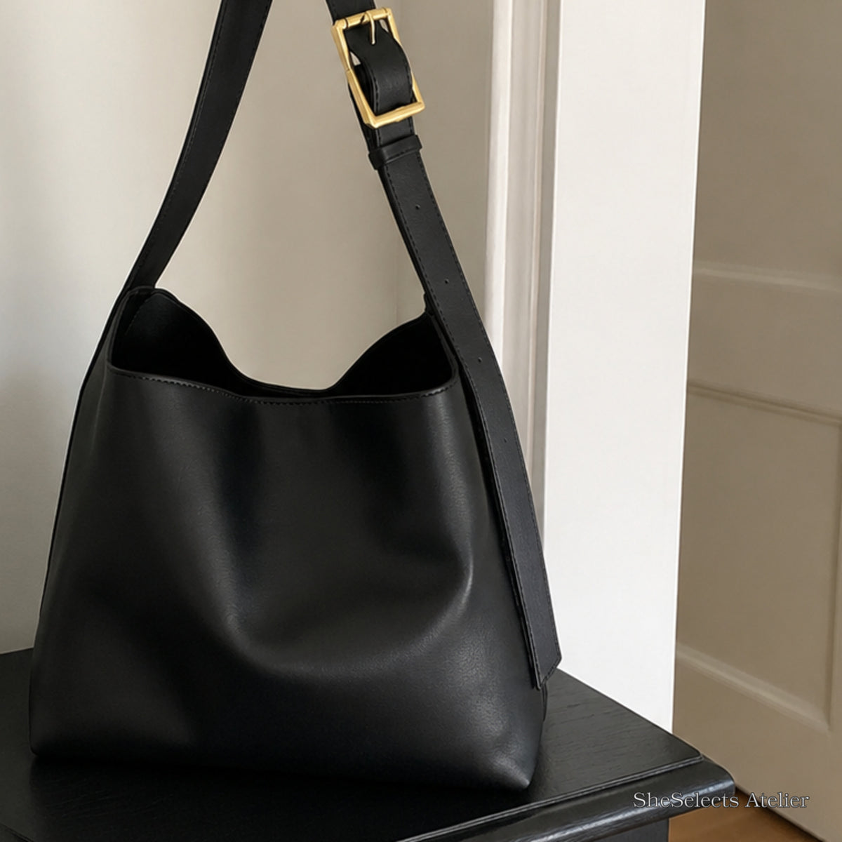 12 closeup black buckle