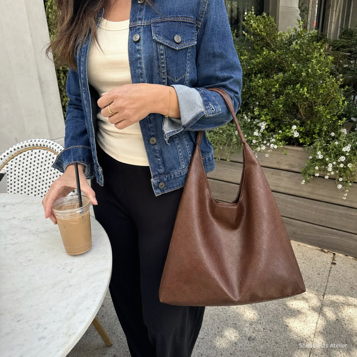 SheSelects Atelier 12-customer-cafe