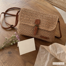 Sac bandoulière en paille tressée avec boucle, sac bohème d'été