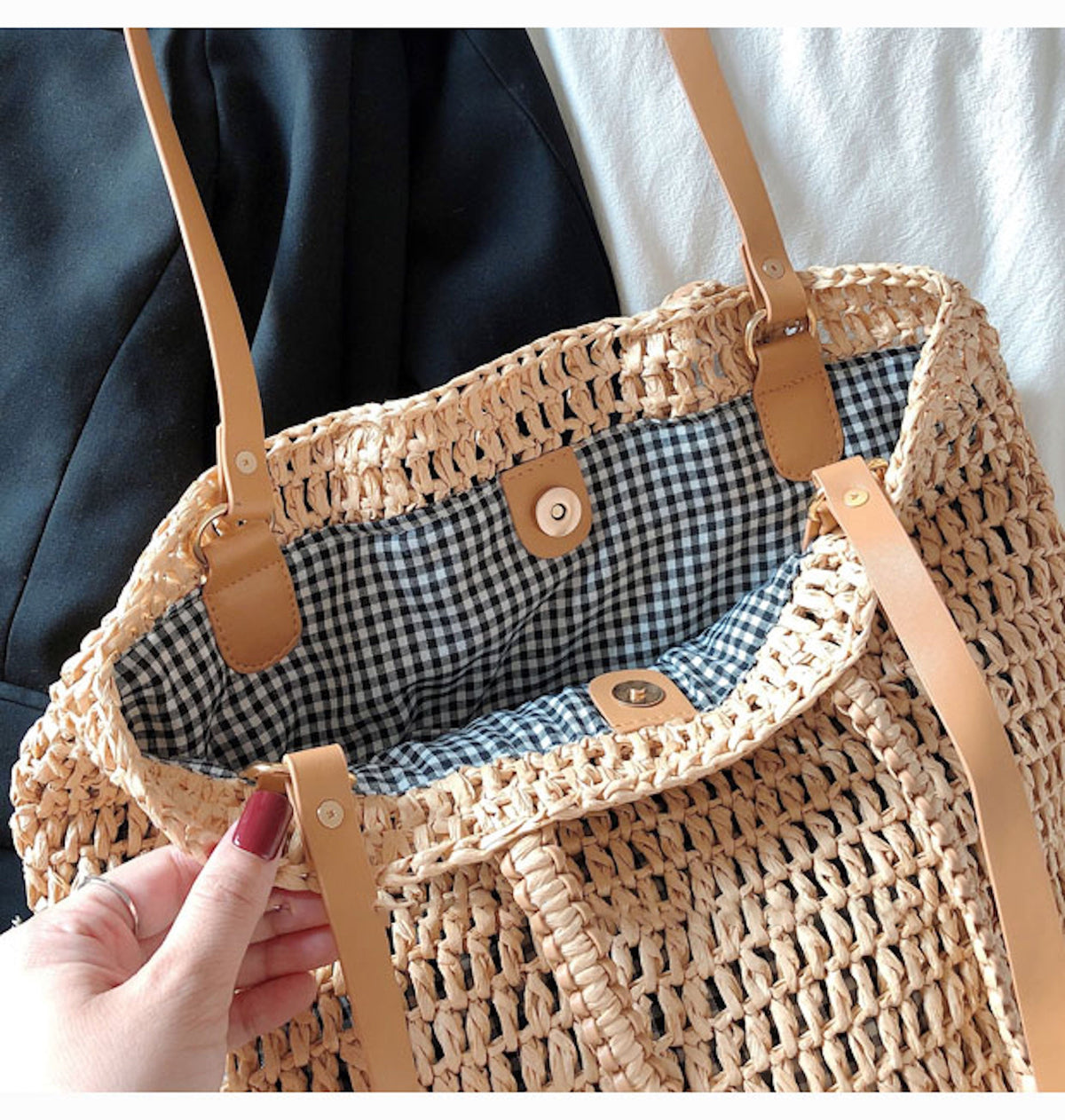 Women’s Minimalistic Straw Woven Tote Bag for Beach, Vacation & Summer Outfits