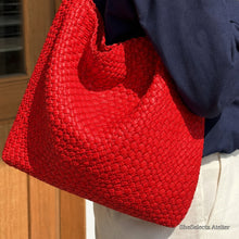 Großer geflochtener Shopper aus veganem Leder – slouchy Schultertasche für Damen