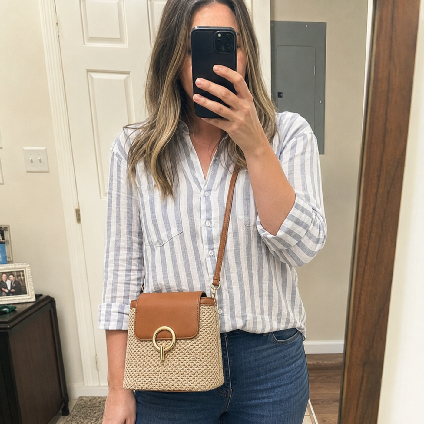 Straw Crossbody Bag for Women, Woven Summer Shoulder Purse with Flap
