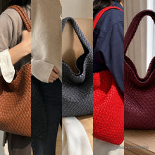 Großer geflochtener Shopper aus veganem Leder – slouchy Schultertasche für Damen