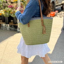 Große geflochtene Stroh-Tote mit Quaste, Strandtasche für Damen