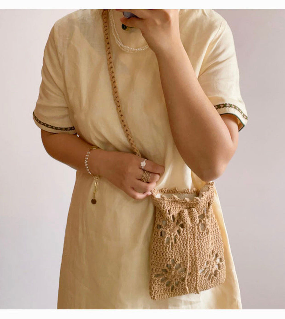 Gehäkelte Umhängetasche für Damen mit Blumenmuster für den Boho-Alltagsstil und als Geschenk