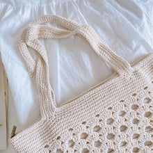 Women’s Retro Artsy Crochet Tote Bag for Boho Everyday Style & Gifts
