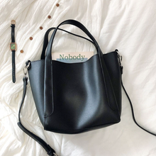 Women’s Leather Bucket Bag for Everyday City Outfits