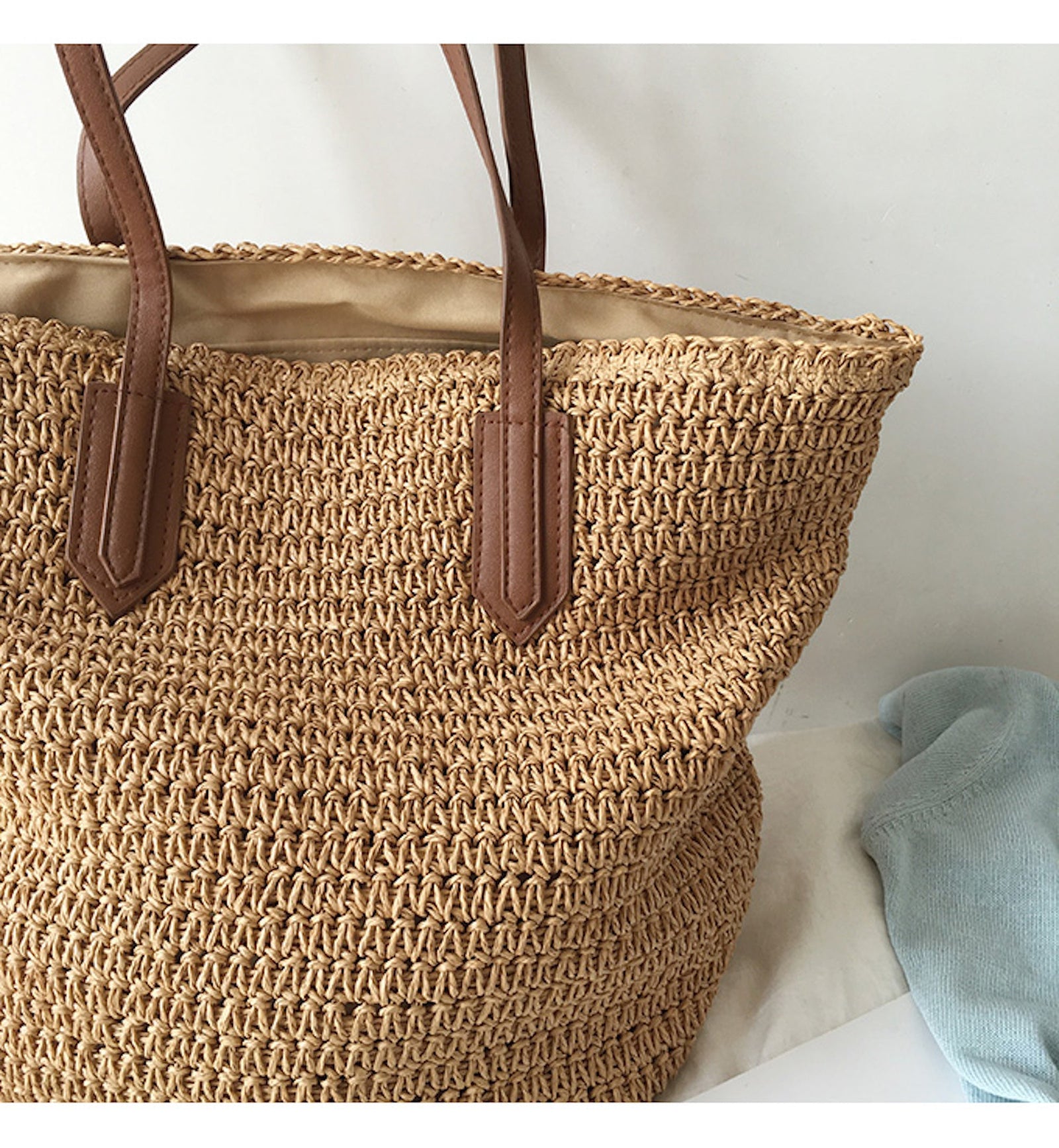 Women’s Retro Straw Woven Tote Bag for Beach, Vacation & Summer Outfits
