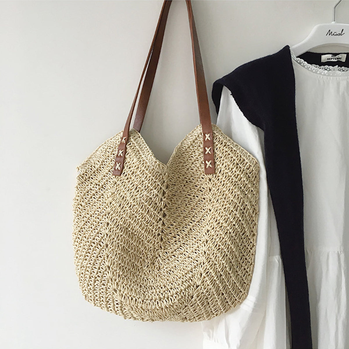 Women’s Retro Straw Woven Tote Bag for Beach, Vacation & Summer Outfits