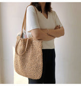Women’s Minimalistic Straw Woven Tote Bag for Beach, Vacation & Summer Outfits