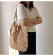 Women’s Minimalistic Straw Woven Tote Bag for Beach, Vacation & Summer Outfits