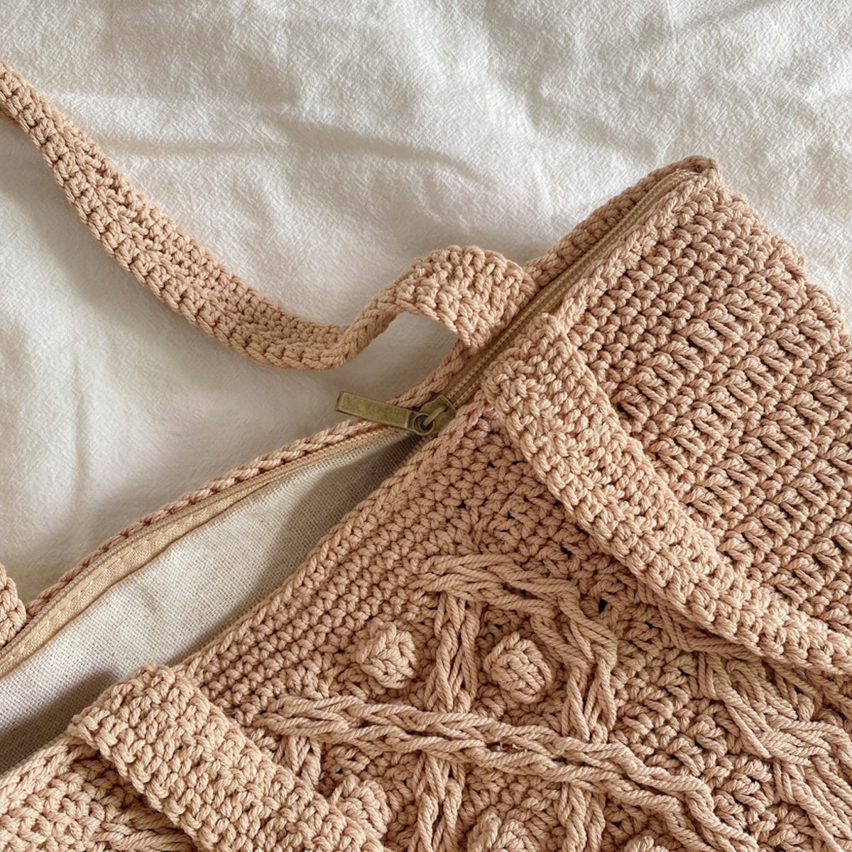 Women’s Handmade Cotton Knitted Shoulder Bucket Bag Crossbody Bag for Boho Everyday Style & Gifts