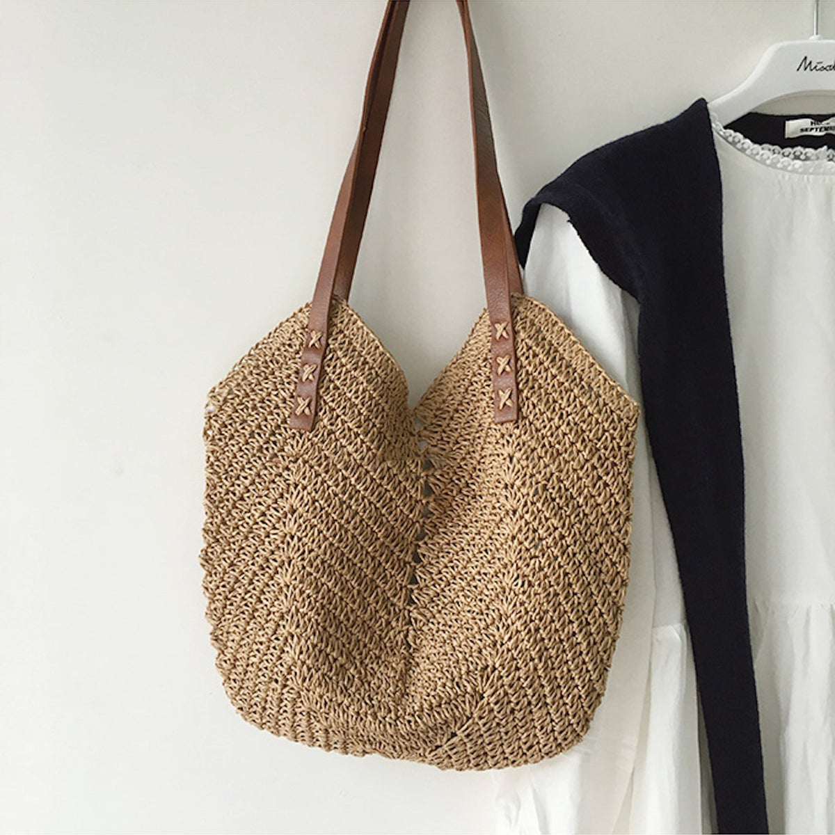 Women’s Retro Straw Woven Tote Bag for Beach, Vacation & Summer Outfits