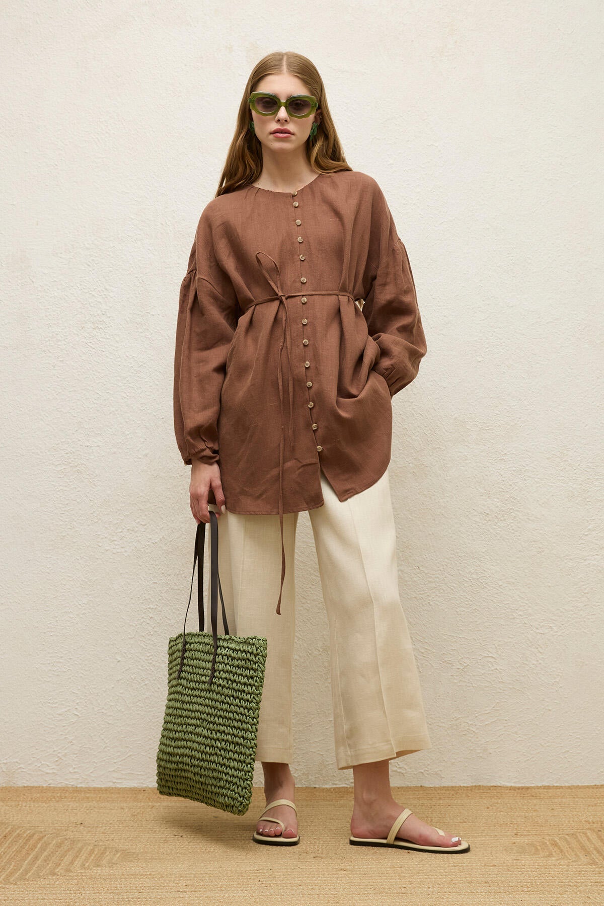 Green woven straw shoulder bag with faux leather strap and zip closure, view 3