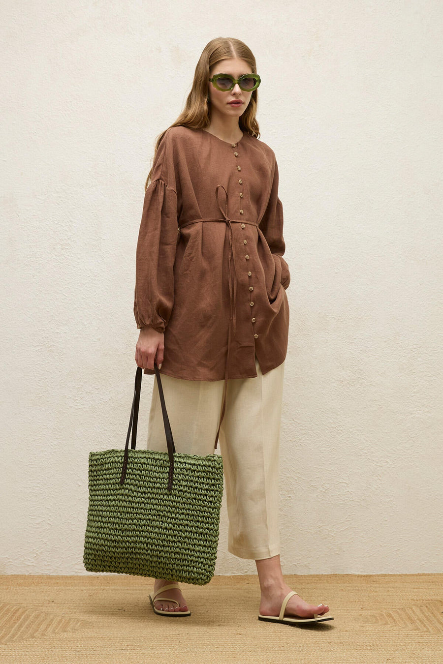 Green woven straw shoulder bag with faux leather strap and zip closure, view 2