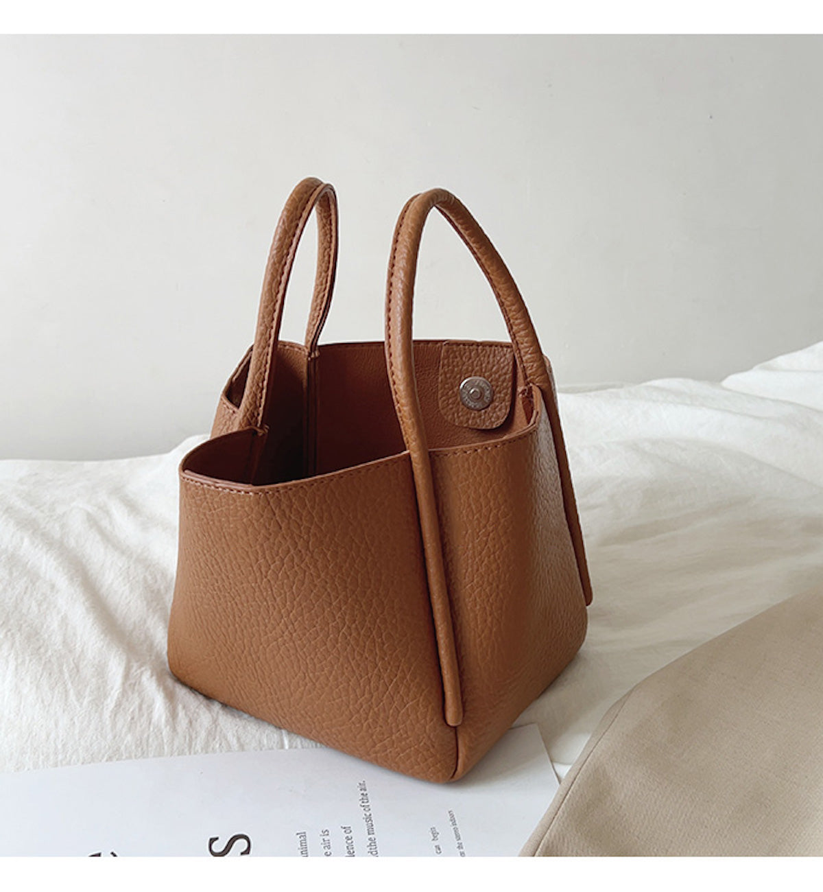 Women’s Soft Leather Bucket Bag for Everyday City Outfits