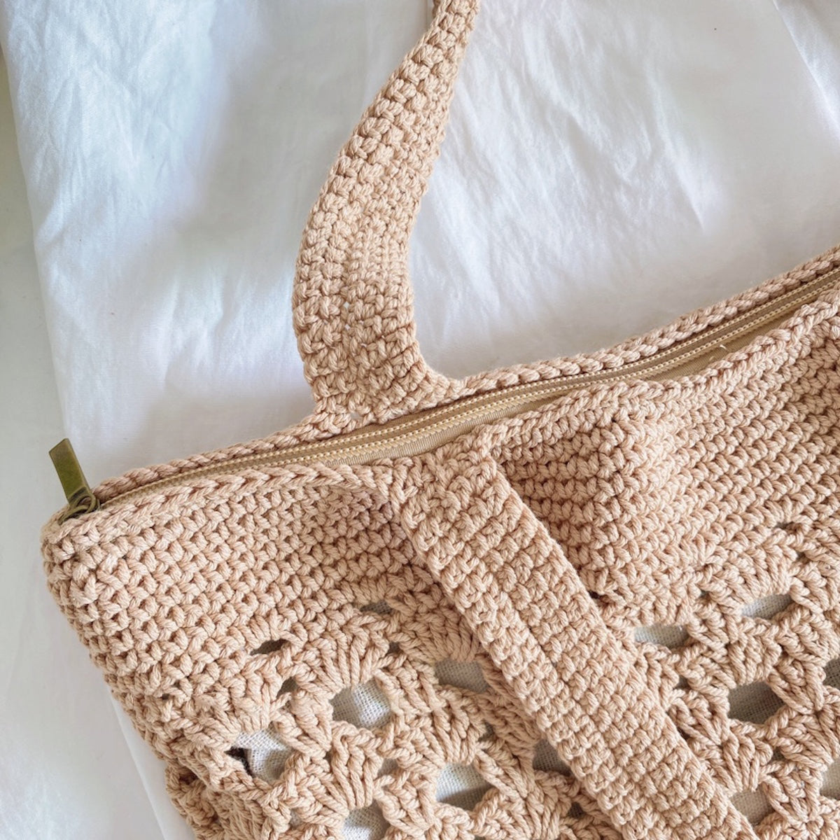 Women’s Retro Artsy Crochet Tote Bag for Boho Everyday Style & Gifts