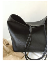Women’s Large Carryall Tote In Soft Pebbled Leather for Everyday City Outfits