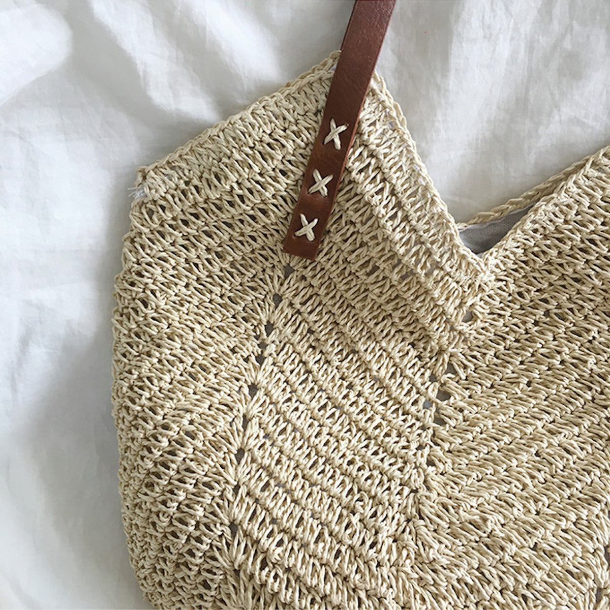Women’s Retro Straw Woven Tote Bag for Beach, Vacation & Summer Outfits