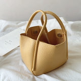 Women’s Soft Leather Bucket Bag for Everyday City Outfits