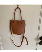 Women’s Chic Leather Bucket Bag Crossbody Bag for Everyday City Outfits