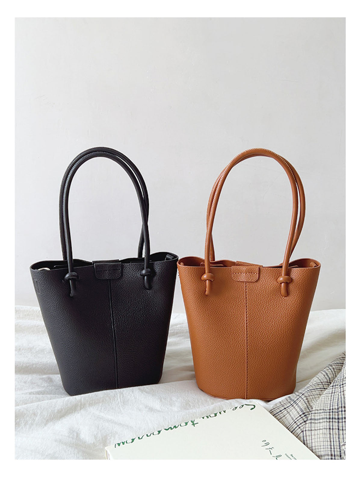 Women’s Chic Leather Bucket Bag Crossbody Bag for Everyday City Outfits