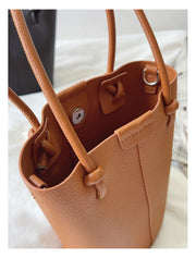 Women’s Chic Leather Bucket Bag Crossbody Bag for Everyday City Outfits