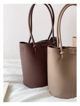 Women’s Chic Leather Bucket Bag Crossbody Bag for Everyday City Outfits