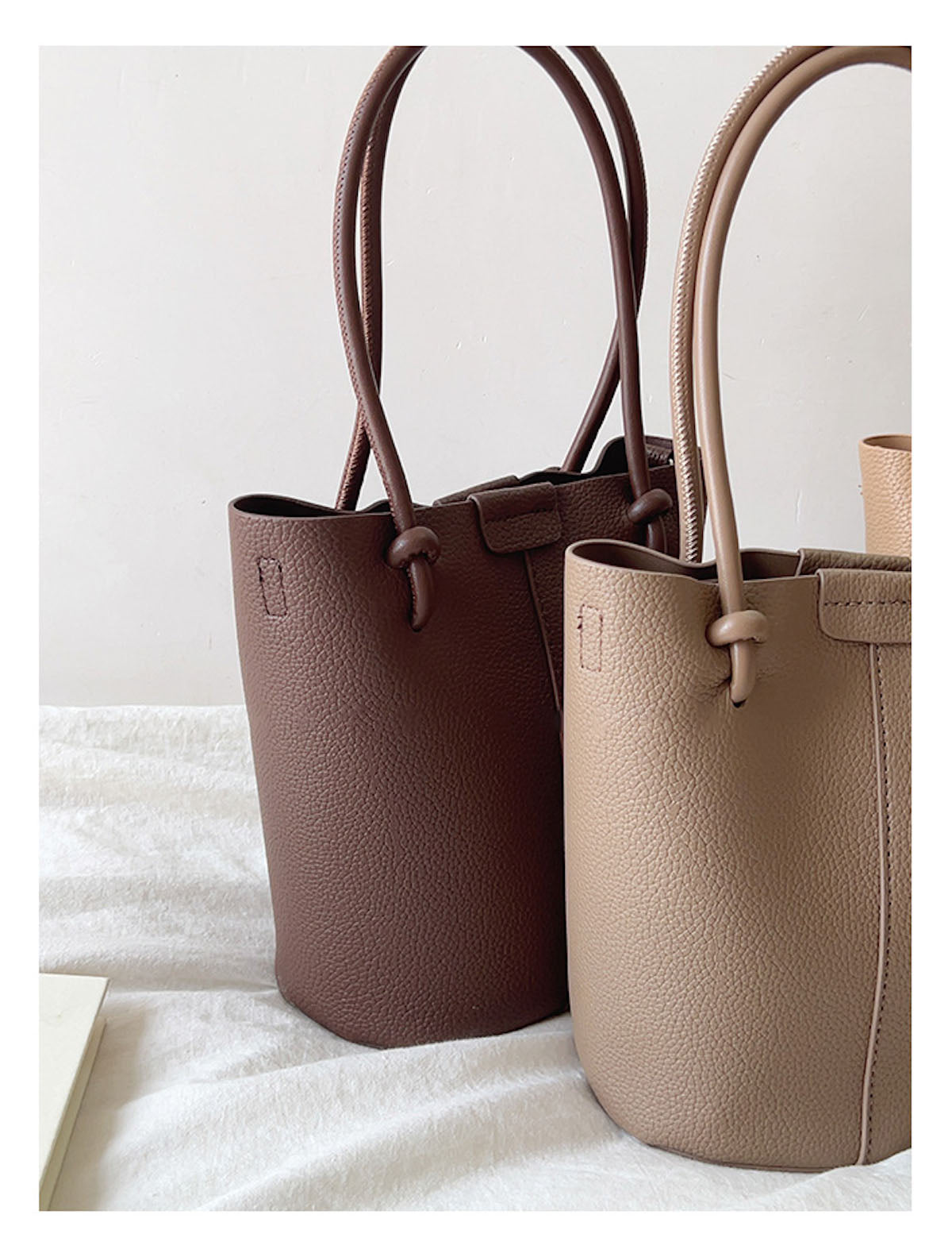 Women’s Chic Leather Bucket Bag Crossbody Bag for Everyday City Outfits