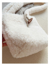 Women’s Faux Furry Crossbody Bag for Cozy Everyday Outfits