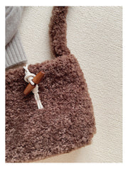 Women’s Faux Furry Crossbody Bag for Cozy Everyday Outfits