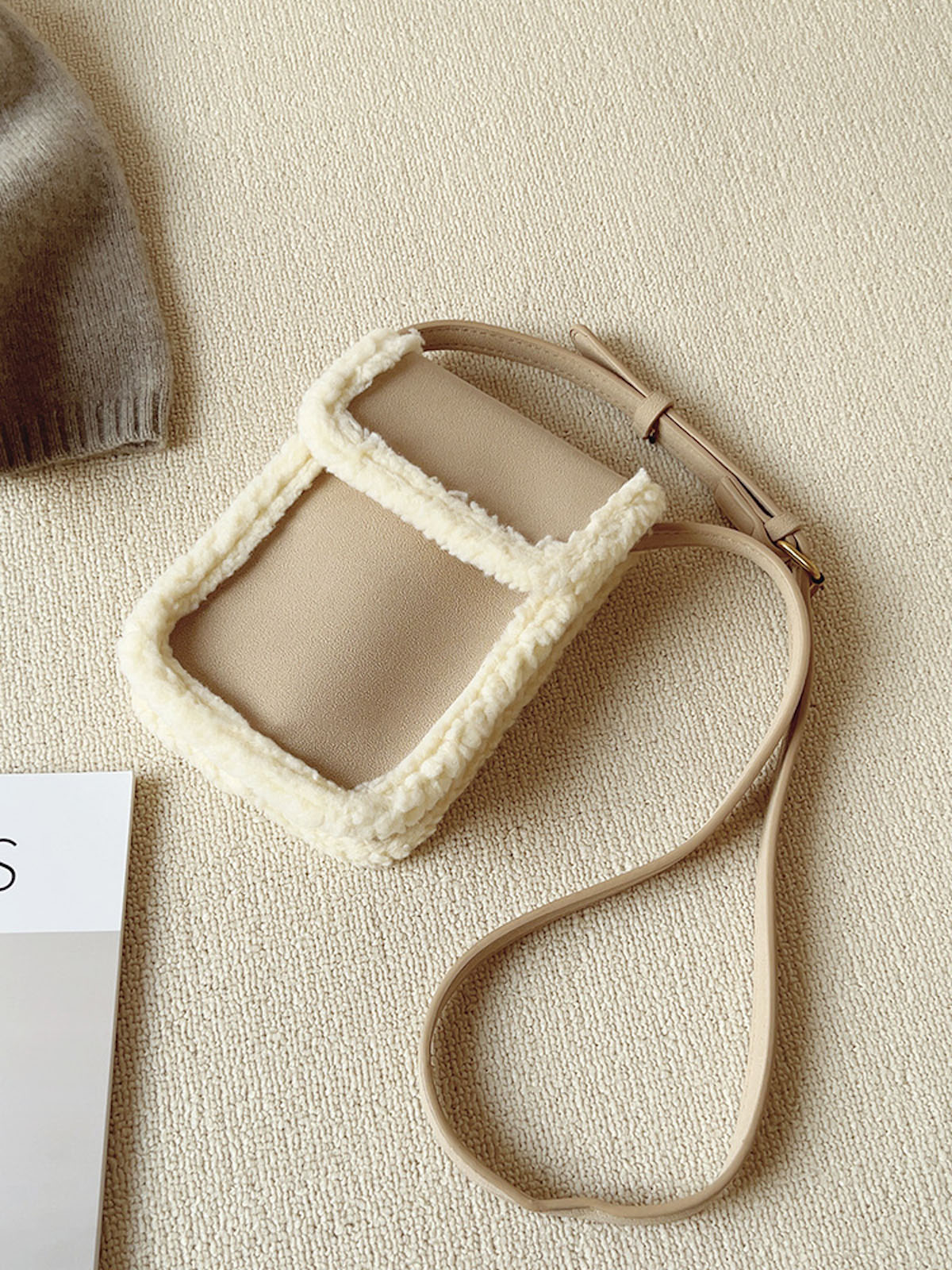 Women’s Faux Furry Crossbody Bag for Cozy Everyday Outfits