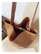Women’s Chic Leather Bucket Bag for Everyday City Outfits