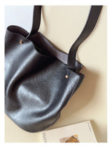 Women’s Chic Leather Bucket Bag for Everyday City Outfits