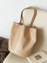 Women’s Chic Leather Bucket Bag for Everyday City Outfits